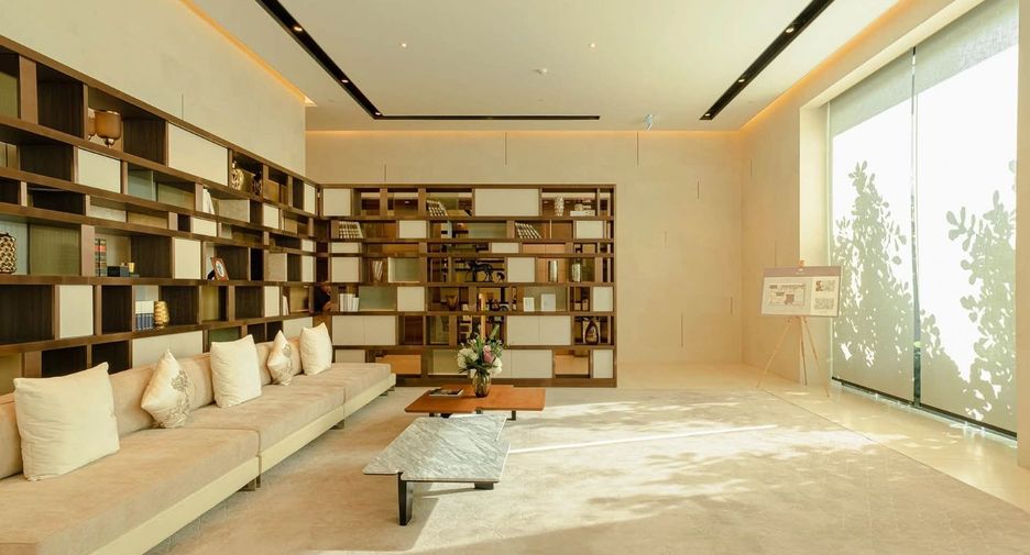 For sale 2 bedrooms condo in Pathum Wan, Bangkok