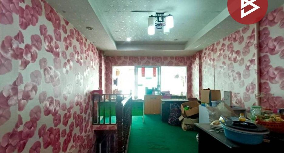 For sale 6 bedrooms townhouse in Mueang Ratchaburi, Ratchaburi
