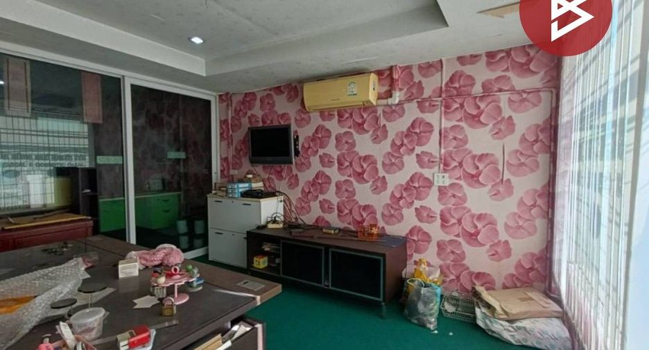 For sale 6 bedrooms townhouse in Mueang Ratchaburi, Ratchaburi