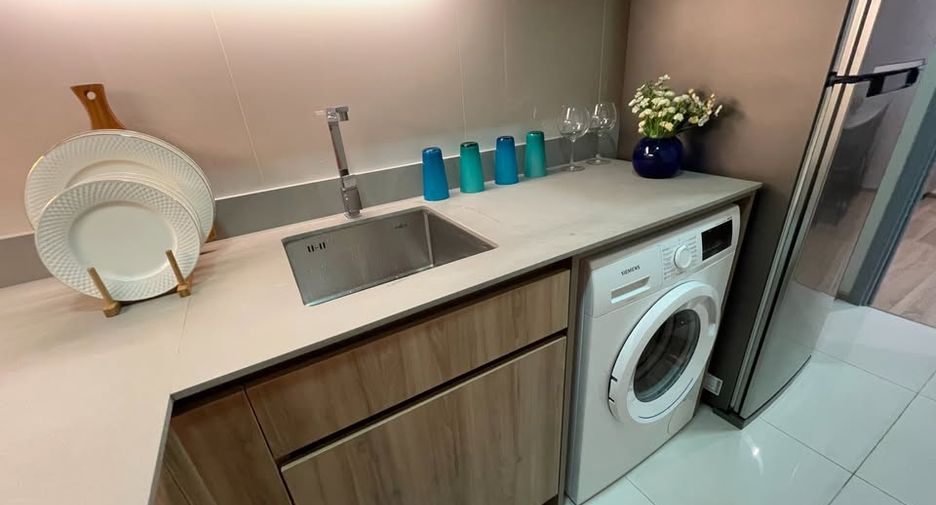 Condo en alquiler y en venta de 1 habitaciones en Watthana, Bangkok