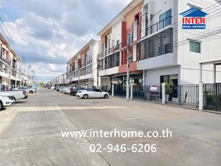 For sale 4 bedrooms townhouse in Khlong Sam Wa, Bangkok
