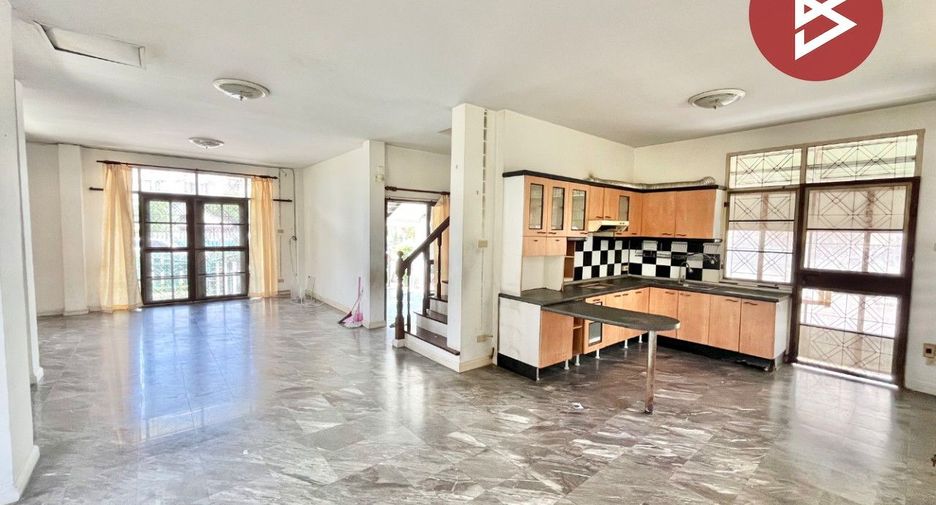 For sale 3 bedrooms house in Mueang Samut Prakan, Samut Prakan