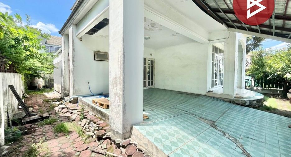 For sale 3 bedrooms house in Mueang Samut Prakan, Samut Prakan