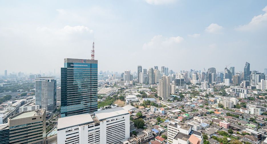 For rent 1 bed condo in Khlong Toei, Bangkok