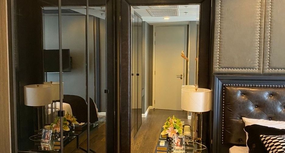 For rent 2 bedrooms condo in Sathon, Bangkok