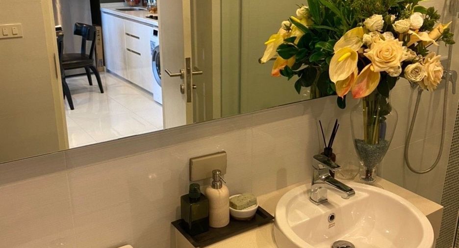 For rent 2 bedrooms condo in Sathon, Bangkok