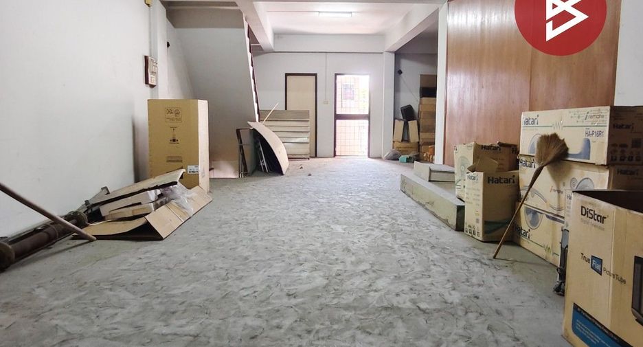 For sale 1 bed retail Space in Mueang Nakhon Si Thammarat, Nakhon Si Thammarat