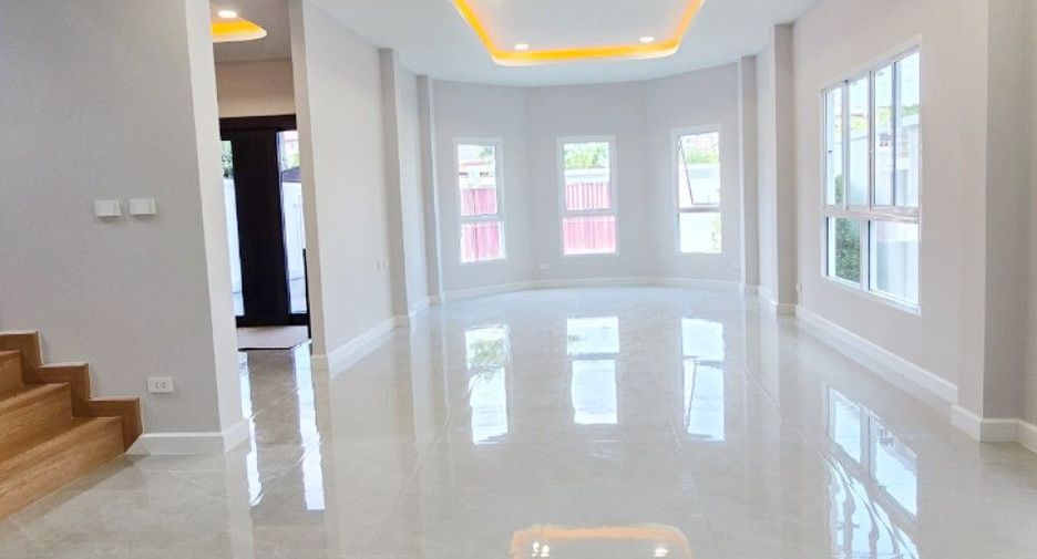 For sale 4 bedrooms house in Bueng Kum, Bangkok