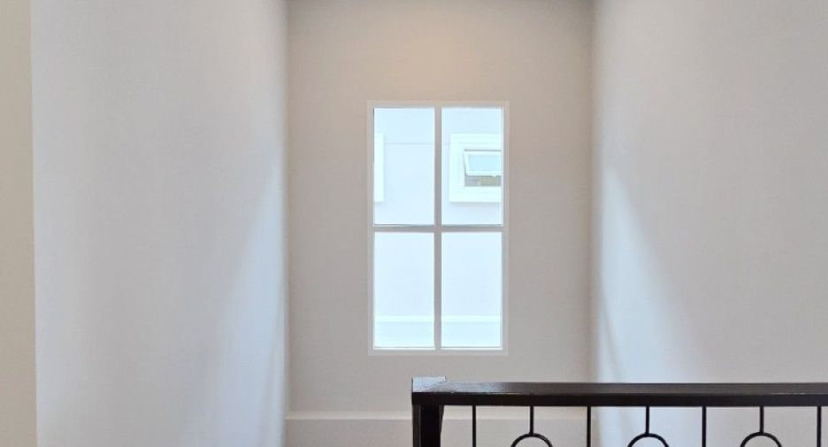 For sale 4 bedrooms house in Bueng Kum, Bangkok