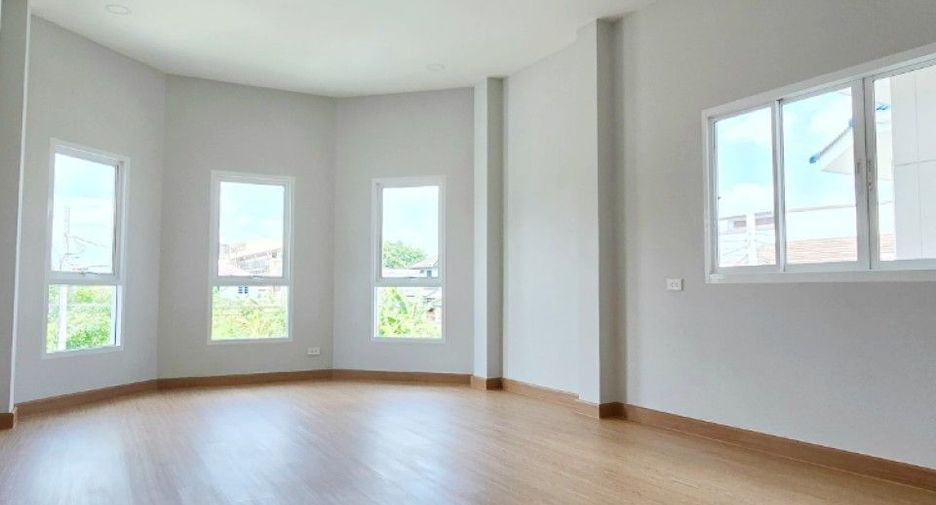 For sale 4 bedrooms house in Bueng Kum, Bangkok