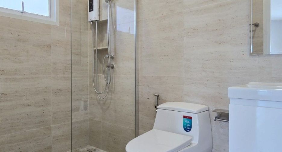 For sale 4 bedrooms house in Bueng Kum, Bangkok