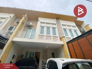 Casa adosada en venta de 4 habitaciones en Mueang Samut Sakhon, Samut Sakhon