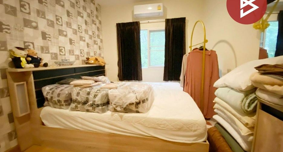For sale 4 bedrooms townhouse in Mueang Samut Sakhon, Samut Sakhon