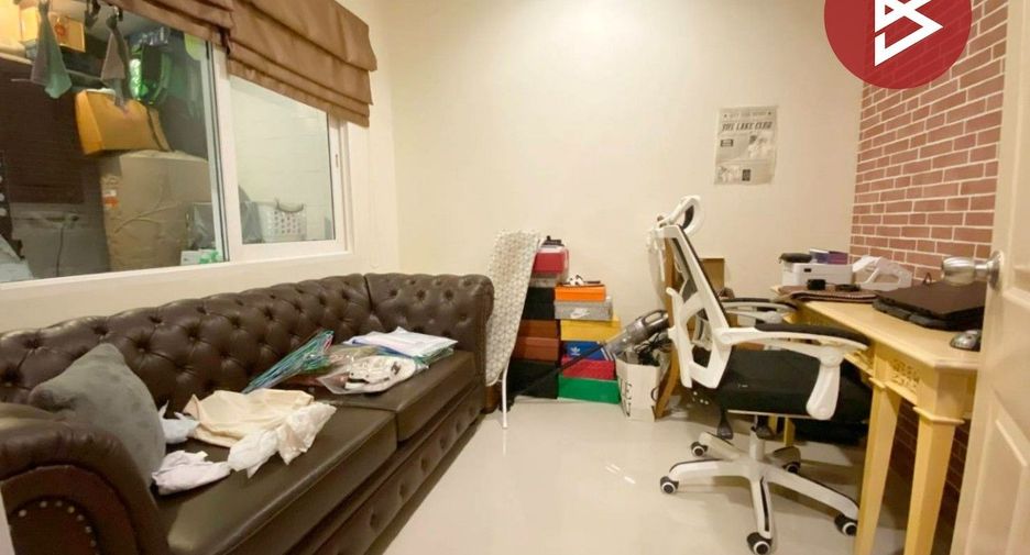 For sale 4 bedrooms townhouse in Mueang Samut Sakhon, Samut Sakhon