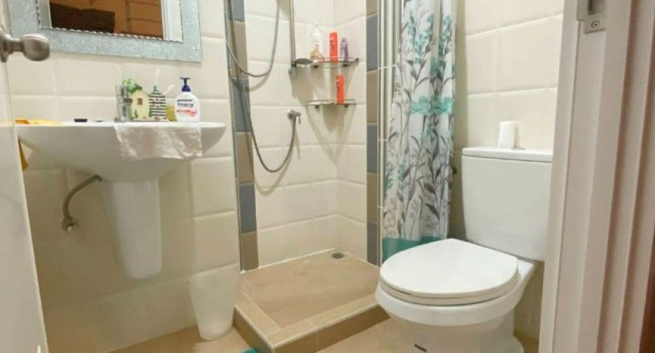 For sale 4 bedrooms townhouse in Mueang Samut Sakhon, Samut Sakhon