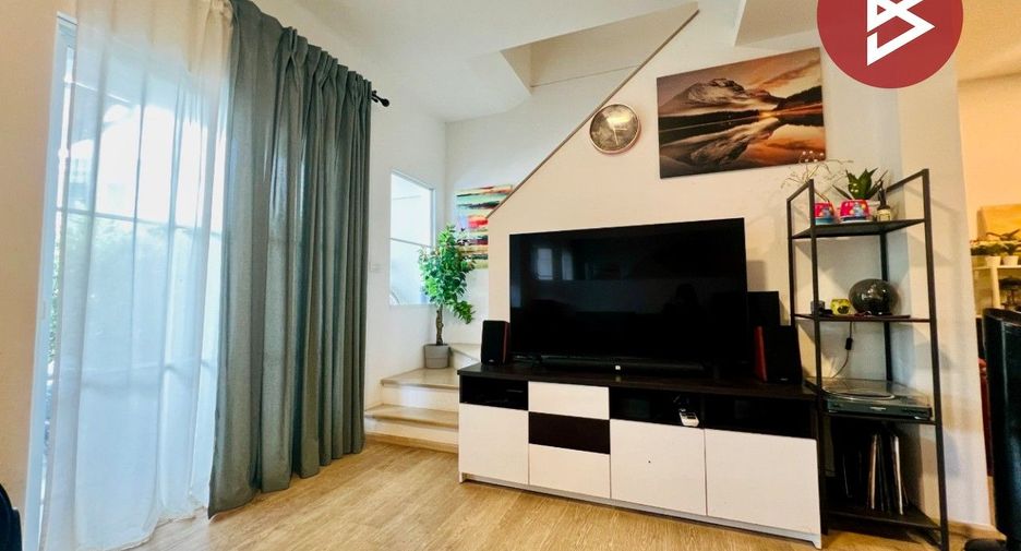 For sale 2 bedrooms townhouse in Mueang Samut Prakan, Samut Prakan