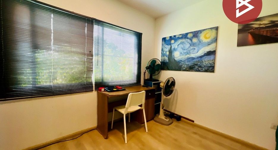 For sale 2 bedrooms townhouse in Mueang Samut Prakan, Samut Prakan