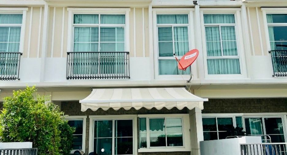 For sale 2 bedrooms townhouse in Mueang Samut Prakan, Samut Prakan