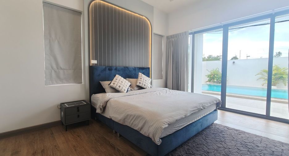 For rent and for sale 6 bedrooms villa in East Pattaya, Pattaya