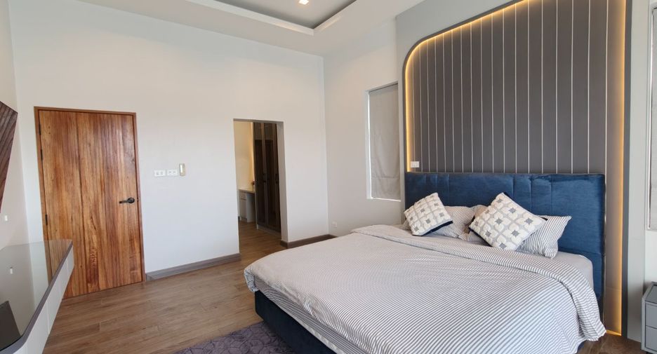 For rent and for sale 6 bedrooms villa in East Pattaya, Pattaya