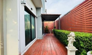 Haus zum Kauf mit 4 Zimmer in Bang Kruai, Nonthaburi