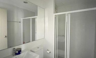 À vendre 2 chambres condo à Bang Na, Bangkok