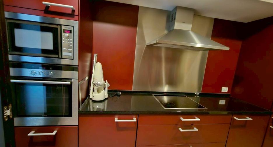 For sale 2 bedrooms condo in Pathum Wan, Bangkok