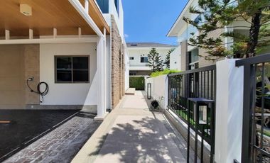 Haus zur Miete und zum Kauf mit 4 Zimmer in Pak Kret, Nonthaburi