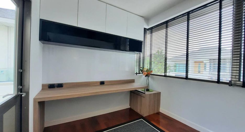 À louer et à vendre 4 chambres maison à Pak Kret, Nonthaburi