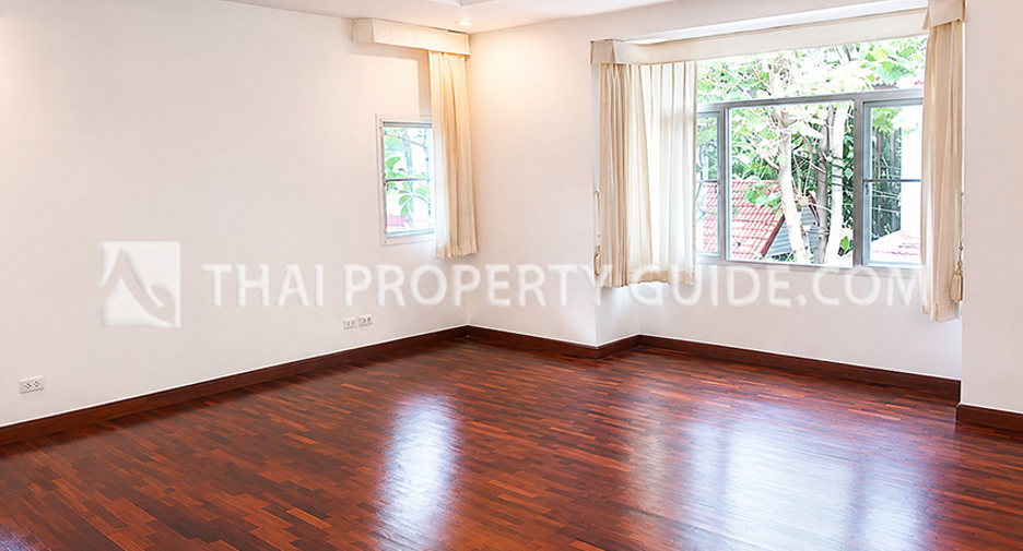 出租 4 卧室 独立屋 在 Pak Kret, Nonthaburi