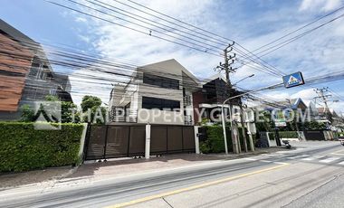 Haus zur Miete mit 4 Zimmer in Suan Luang, Bangkok