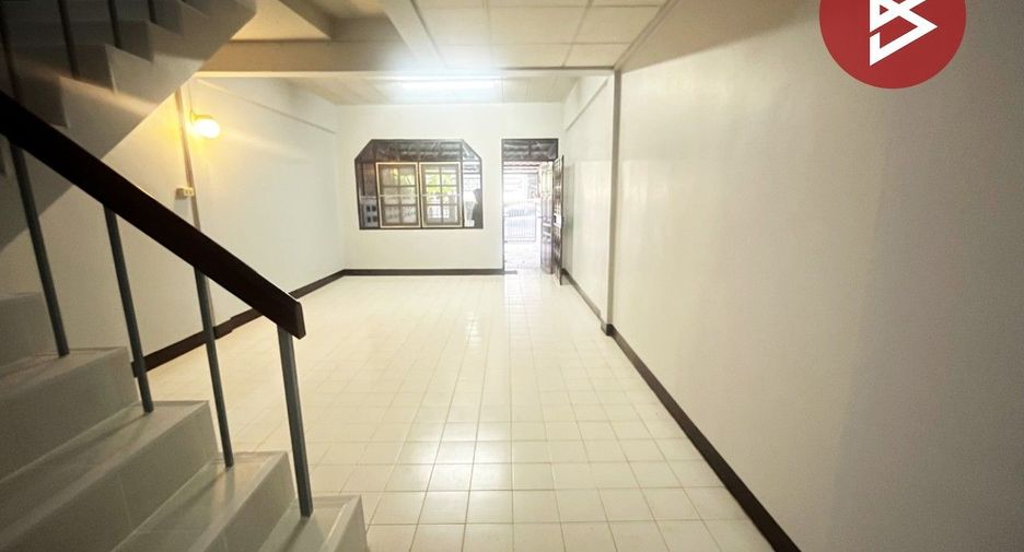 For sale 2 bedrooms townhouse in Bang Pakong, Chachoengsao