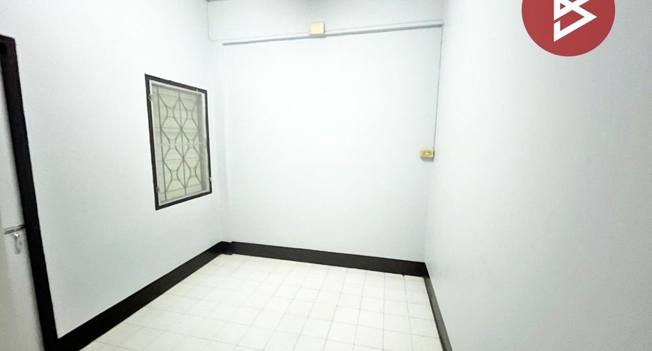 For sale 2 bedrooms townhouse in Bang Pakong, Chachoengsao