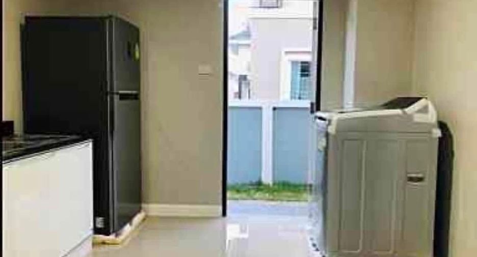 For rent 3 bedrooms house in Saraphi, Chiang Mai