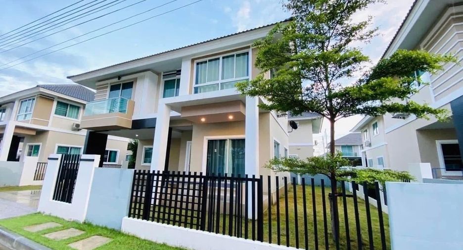 For rent 3 bedrooms house in Saraphi, Chiang Mai