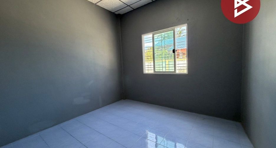 For sale 2 bedrooms townhouse in Mueang Nakhon Pathom, Nakhon Pathom