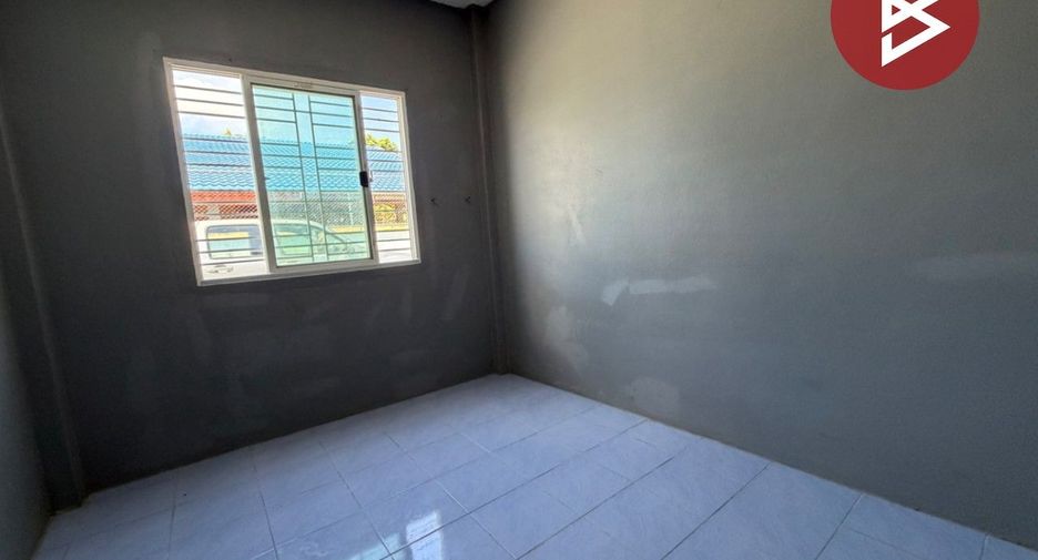 For sale 2 bedrooms townhouse in Mueang Nakhon Pathom, Nakhon Pathom