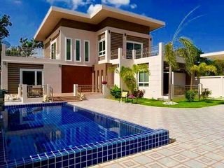 Villa en venta de 4 habitaciones en Bang Saray, Pattaya