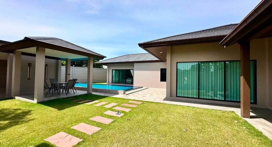 For sale 3 bedrooms house in Huay Yai, Pattaya