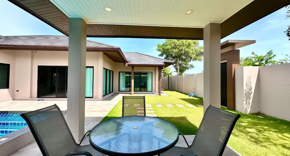 For sale 3 bedrooms house in Huay Yai, Pattaya