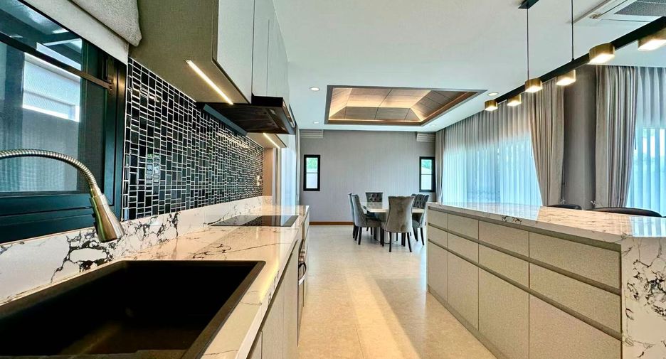 For sale 3 bedrooms house in Huay Yai, Pattaya