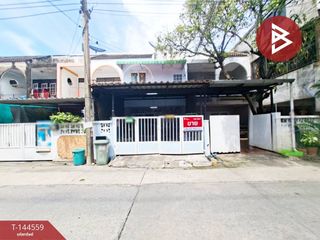 For sale 3 bedrooms townhouse in Mueang Samut Prakan, Samut Prakan