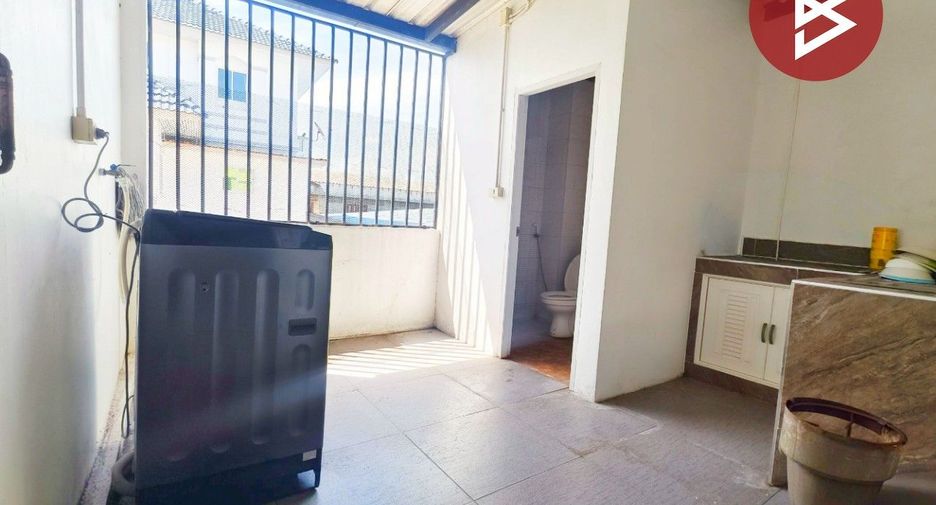 Gewerbefläche zum Kauf mit 3 Zimmer in Krathum Baen, Samut Sakhon