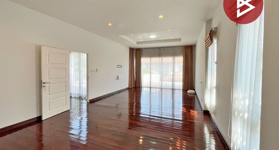 For sale 5 bedrooms house in Mueang Khon Kaen, Khon Kaen