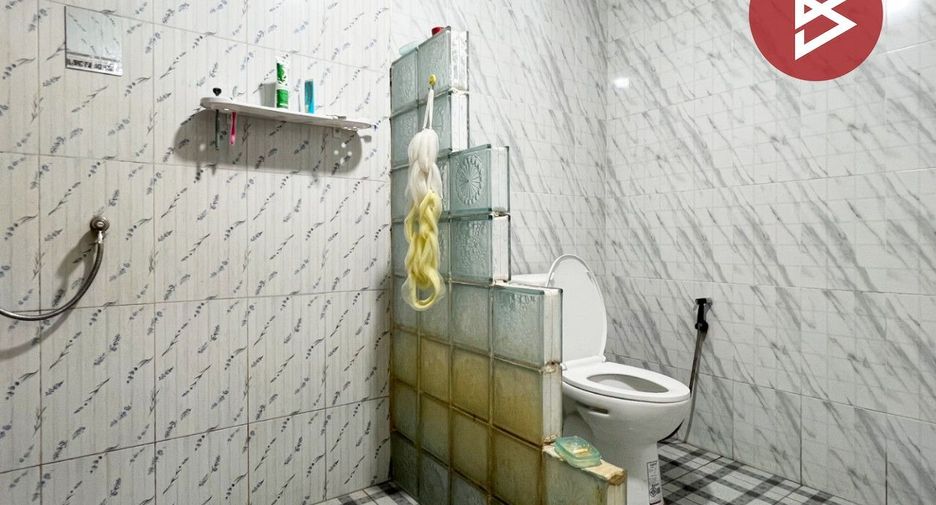 Haus zum Kauf mit 1 Zimmer in Mueang Nakhon Pathom, Nakhon Pathom