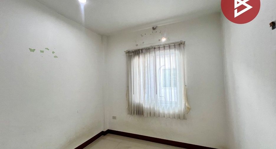 Casa adosada en venta de 3 habitaciones en Mueang Chon Buri, Chonburi