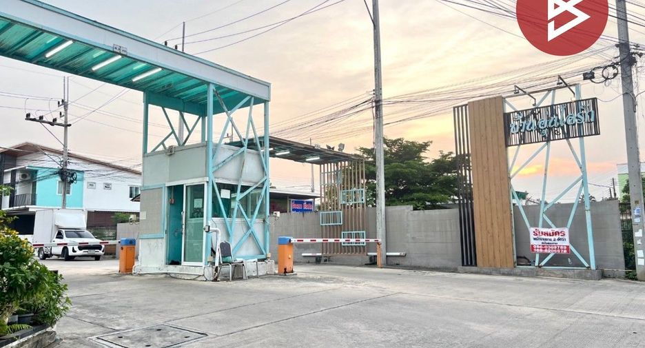 Casa adosada en venta de 3 habitaciones en Mueang Chon Buri, Chonburi
