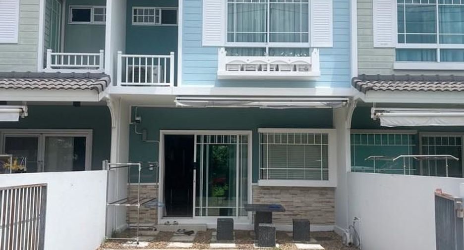 À vendre 2 chambres maison de ville à Bang Phli, Samut Prakan