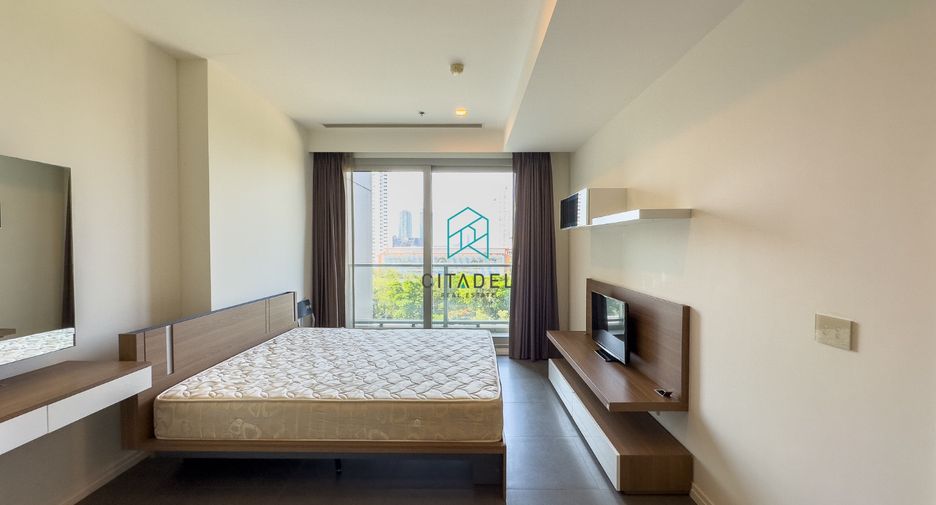 For sale 1 Beds condo in Sathon, Bangkok