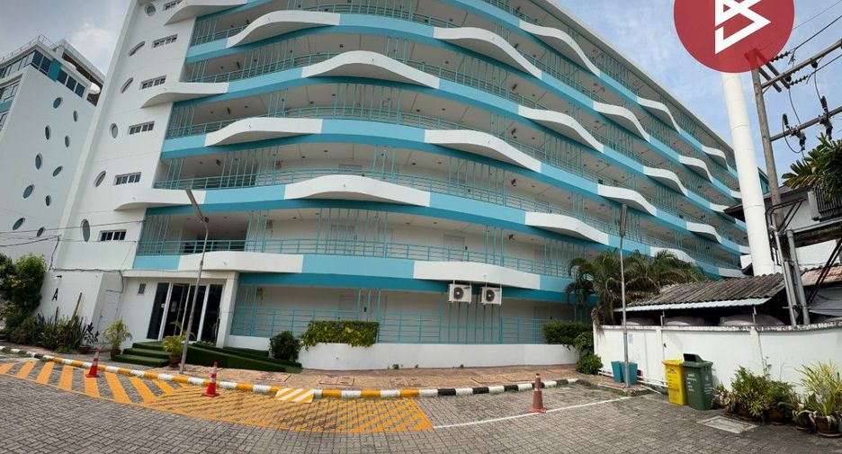 For sale 1 bed condo in Mueang Chon Buri, Chonburi